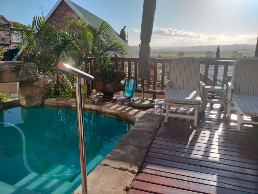 4 Bedroom Property for Sale in Fraaiuitsig Western Cape